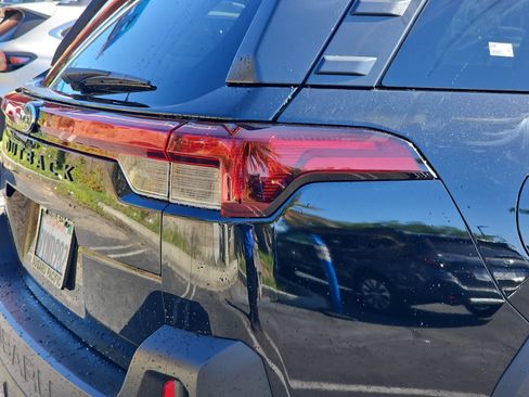 Used 2026 Subaru Outback Premium AWD/4WD image 11