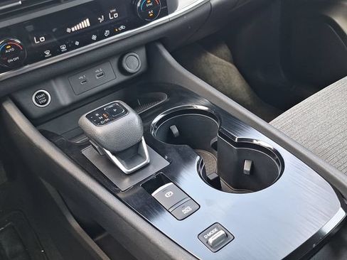 Certified 2023 Nissan Rogue SV FWD image 24