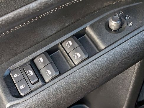 Used 2022 Jeep Compass Altitude w/ Convenience Group image 24