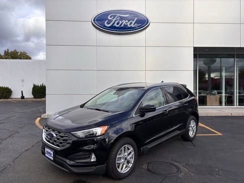 Used 2022 Ford Edge SEL w/ Convenience Package image 2