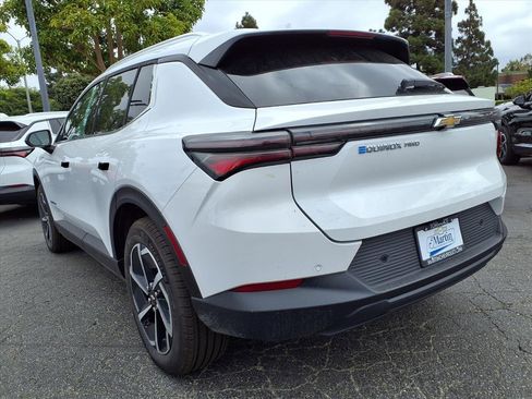 New 2026 Chevrolet Equinox EV LT image 6