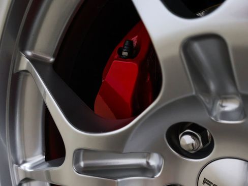 Used 2006 Ford GT RWD image 80