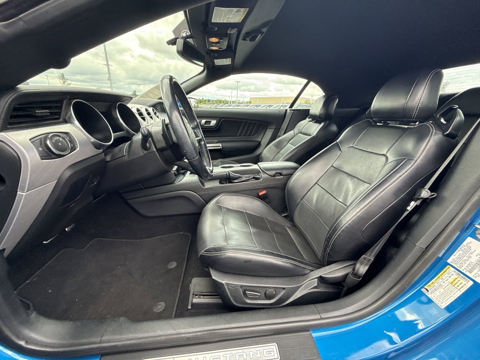 Used 2020 Ford Mustang Premium RWD image 12