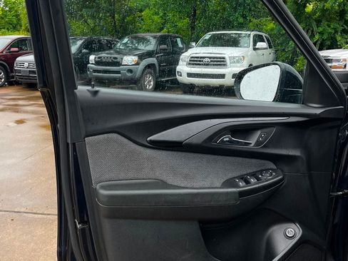Used 2021 Chevrolet TrailBlazer LT w/ Sun and Liftgate Package FWD image 19
