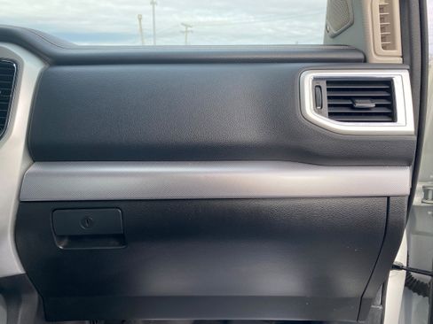 Used 2018 Nissan Titan PRO-4X w/ Pro-4x Utility Package image 16