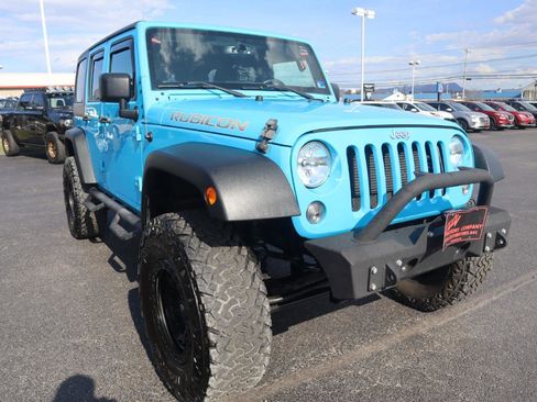 Used 2018 Jeep Wrangler Unlimited Rubicon w/ Cold Weather Group image 31