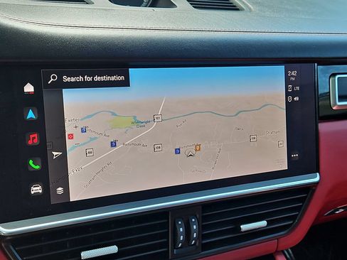 Certified 2023 Porsche Cayenne GTS AWD/4WD image 18
