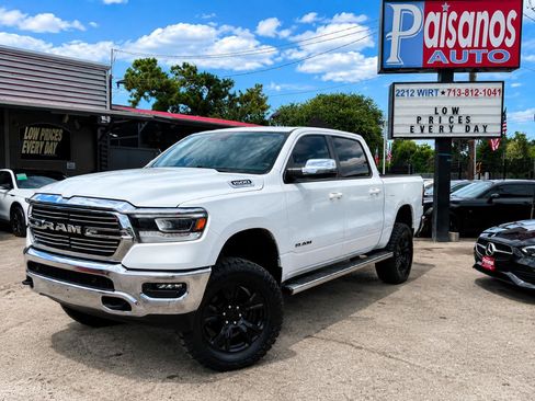Used 2023 RAM 1500 Laramie AWD/4WD image 1