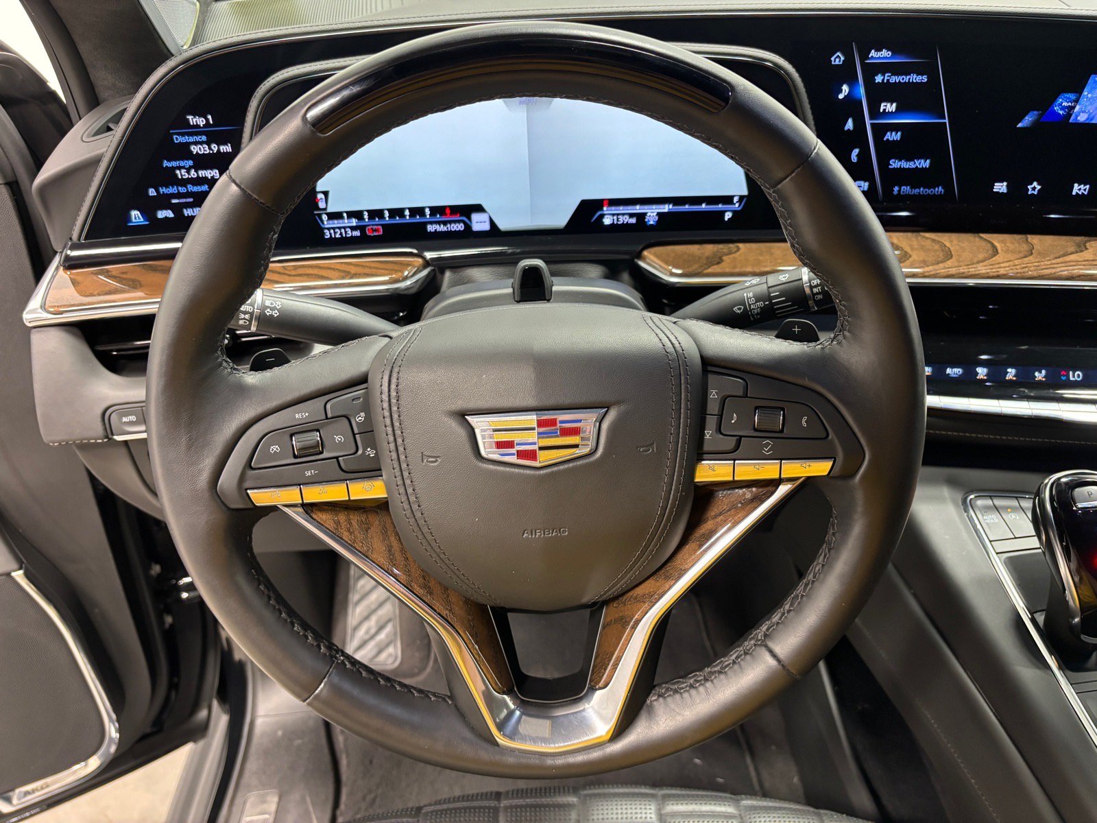 Used 2023 Cadillac Escalade Sport Platinum w/ LPO, ONYX Package AWD/4WD image 19