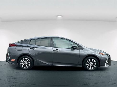 Used 2020 Toyota Prius Prime Limited w/ Carpet Mat Package FWD image 7