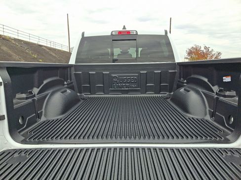Certified 2022 RAM 1500 Big Horn image 30