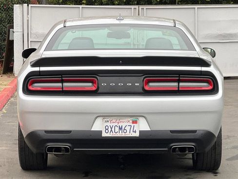 Used 2019 Dodge Challenger GT image 5