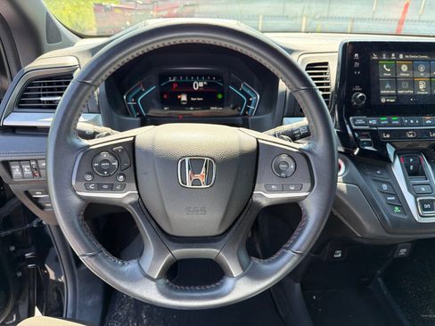 Used 2023 Honda Odyssey Sport image 13