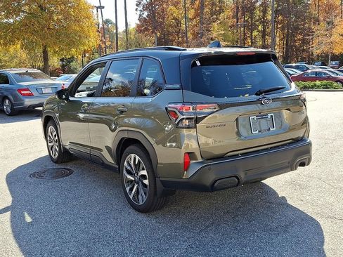 Used 2025 Subaru Forester Touring w/ Touring Package image 4