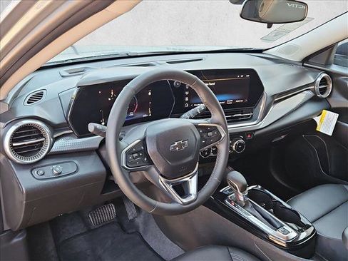 New 2026 Chevrolet Trax ACTIV FWD image 3