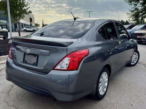 Used 2019 Nissan Versa S Plus FWD image 5