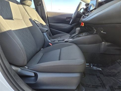 Certified 2025 Toyota Corolla LE image 14