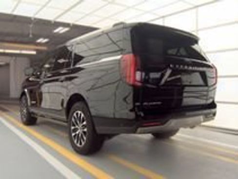 Used 2025 Ford Expedition Max Platinum AWD/4WD image 21