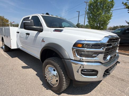 New 2026 RAM 5500 Tradesman w/ Chrome Appearance Group AWD/4WD image 5