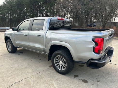Used 2024 Chevrolet Colorado LT w/ LT Convenience Package II image 3