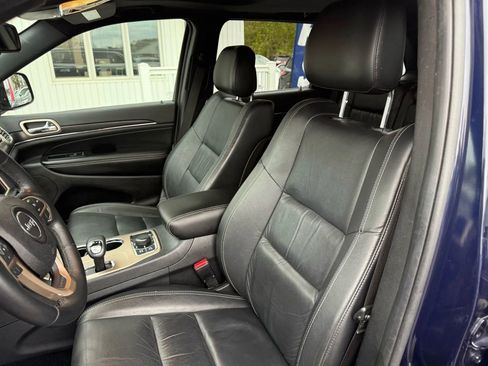 Used 2015 Jeep Grand Cherokee Limited image 16