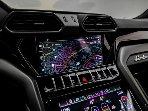 Used 2024 Lamborghini Urus S image 69