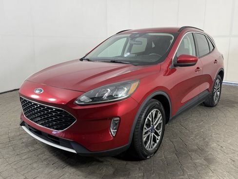 Used 2020 Ford Escape SEL FWD image 3