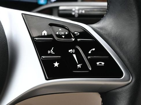 Used 2024 Mercedes-Benz C 300 Sedan image 8