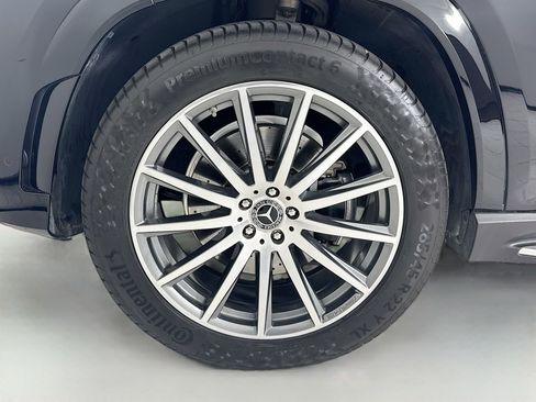 Used 2023 Mercedes-Benz GLS 450 4MATIC image 9