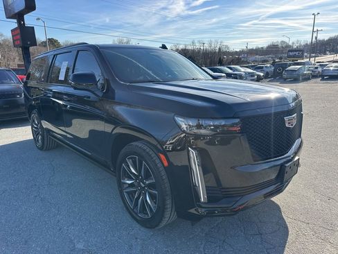 Used 2023 Cadillac Escalade ESV Sport Platinum image 7