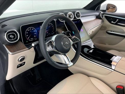 Used 2026 Mercedes-Benz GLC 300 4MATIC image 11