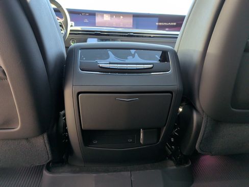 Used 2026 Cadillac Escalade Sport w/ Touring Package image 33