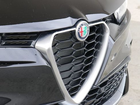 Used 2024 Alfa Romeo Tonale Ti AWD/4WD image 12