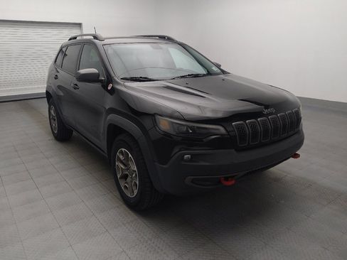 Used 2020 Jeep Cherokee Trailhawk w/ Cold Weather Group AWD/4WD image 13