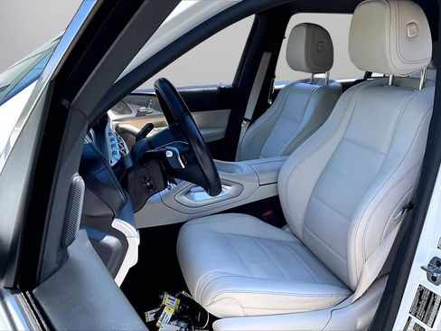 Used 2025 Mercedes-Benz GLS 450 4MATIC image 22