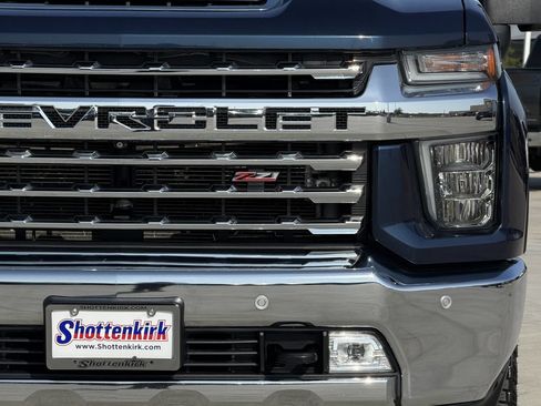Used 2020 Chevrolet Silverado 2500 LTZ w/ LTZ Premium Package AWD/4WD image 8