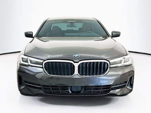 Used 2023 BMW 530i xDrive w/ Premium Package AWD/4WD image 2
