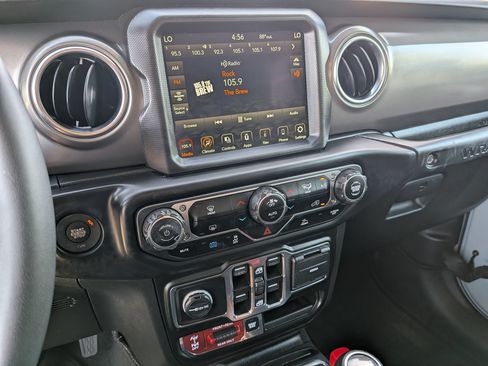 Used 2023 Jeep Wrangler Unlimited Rubicon 4xe AWD/4WD image 18