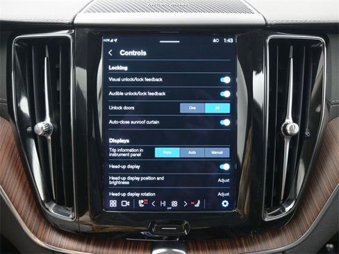 Used 2023 Volvo XC60 B5 Ultimate w/ Climate Package image 18