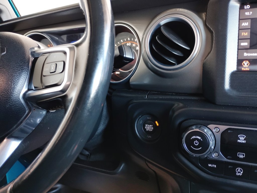 Used 2020 Jeep Wrangler Unlimited Sahara AWD/4WD image 30