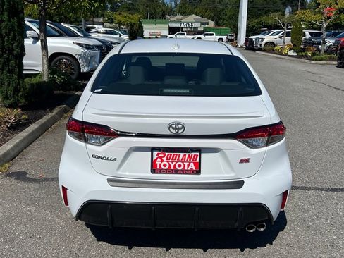 Certified 2025 Toyota Corolla SE w/ SE Premium Package FWD image 8