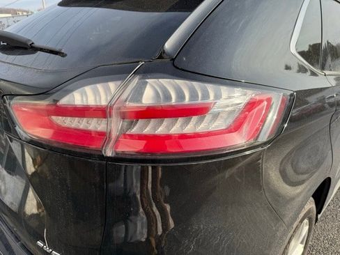 Used 2022 Ford Edge Titanium image 33