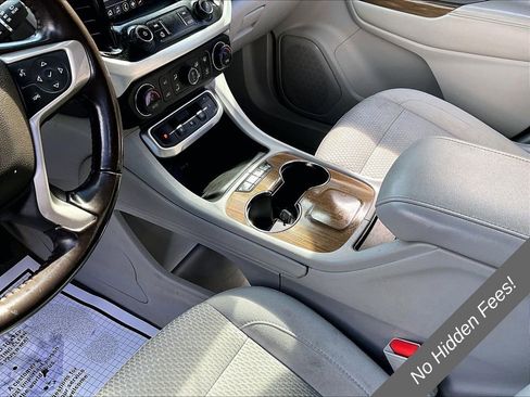 Used 2020 GMC Acadia SLE FWD image 13