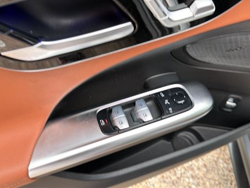Used 2023 Mercedes-Benz C 300 Sedan image 18
