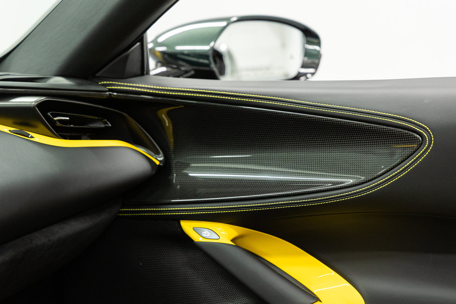 Used 2025 Ferrari SF90 Spider AWD/4WD image 80