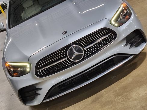 Used 2021 Mercedes-Benz E 450 4MATIC Sedan w/ Premium Package image 19