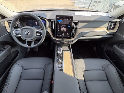 Used 2026 Volvo XC60 B5 Plus AWD/4WD image 27