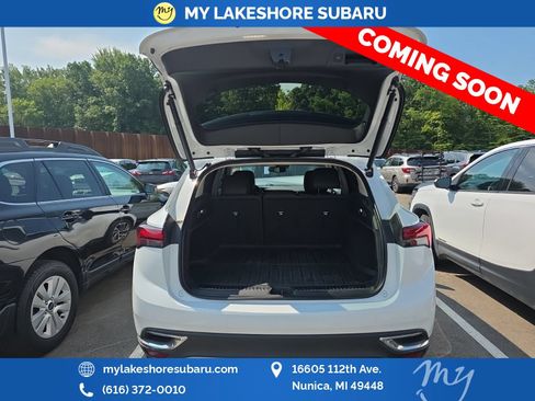 Used 2021 Buick Envision Essence w/ Technology Package I FWD image 9