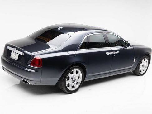 Used 2010 Rolls-Royce Ghost image 3