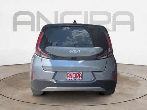 Certified 2025 Kia Soul LX w/ LX Technology Package FWD image 7